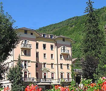 Limone Palace Aparthotel Limone Piemonte Exterior foto