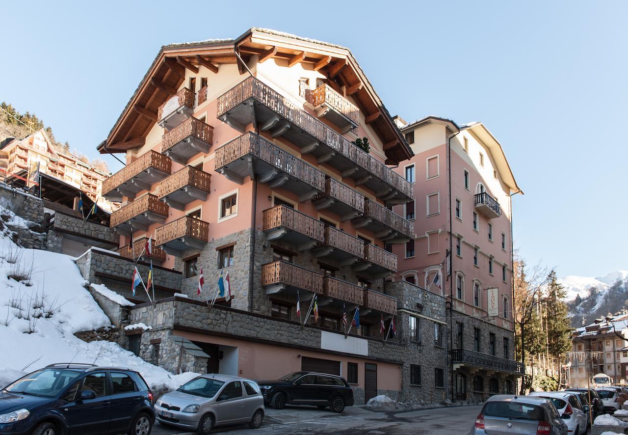 Limone Palace Aparthotel Limone Piemonte Exterior foto