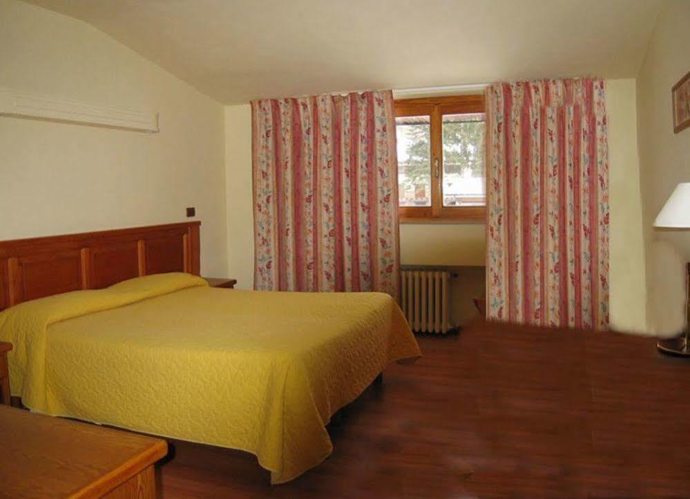 Limone Palace Aparthotel Limone Piemonte Exterior foto