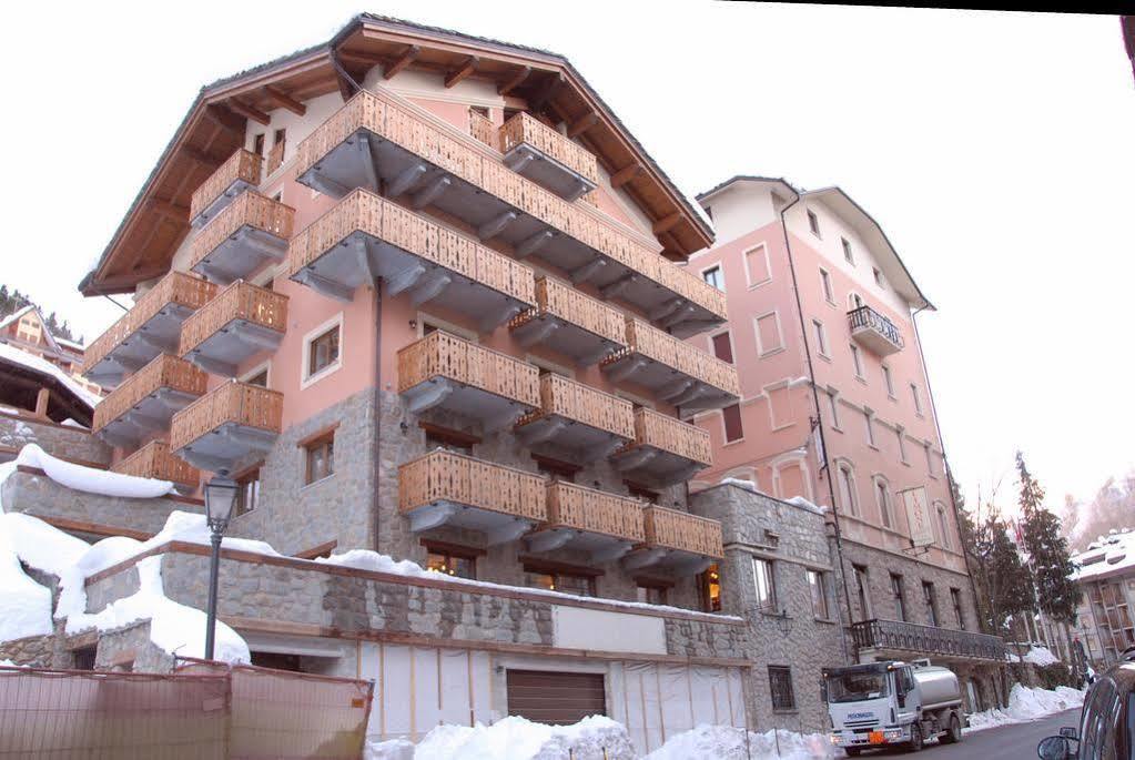 Limone Palace Aparthotel Limone Piemonte Exterior foto